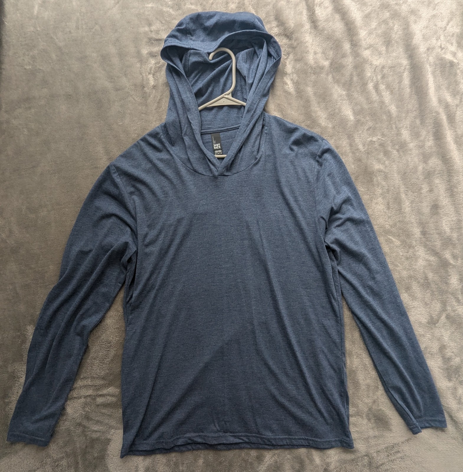 3 MEN’S HOODED SHIRTS SIZE MEDIUM TRI BLEND DISTRICT MADE