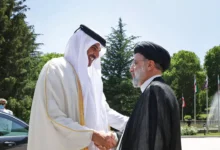 الرئيس الإيراني يجري اتصالا هاتفيا مع أمير قطر ويؤكد ضرورة تعميق العلاقات بين البلدين