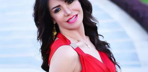 لقاء سويدان تعلن إصابتها بورم سرطاني