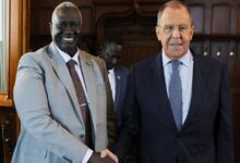 لافروف: روسيا مستعدة للمساعدة في تسوية الأزمة السودانية