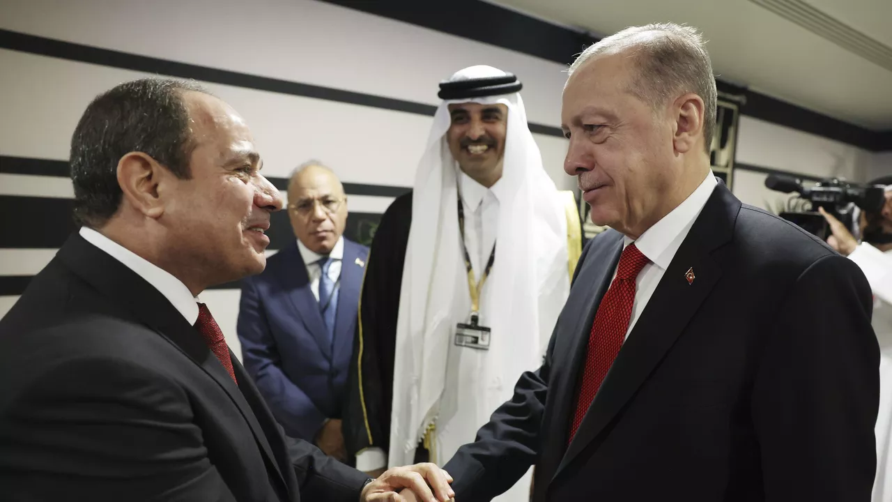 تأجيل زيارة الرئيس المصري إلى تركيا... والسفير التركي لدى القاهرة يوضح