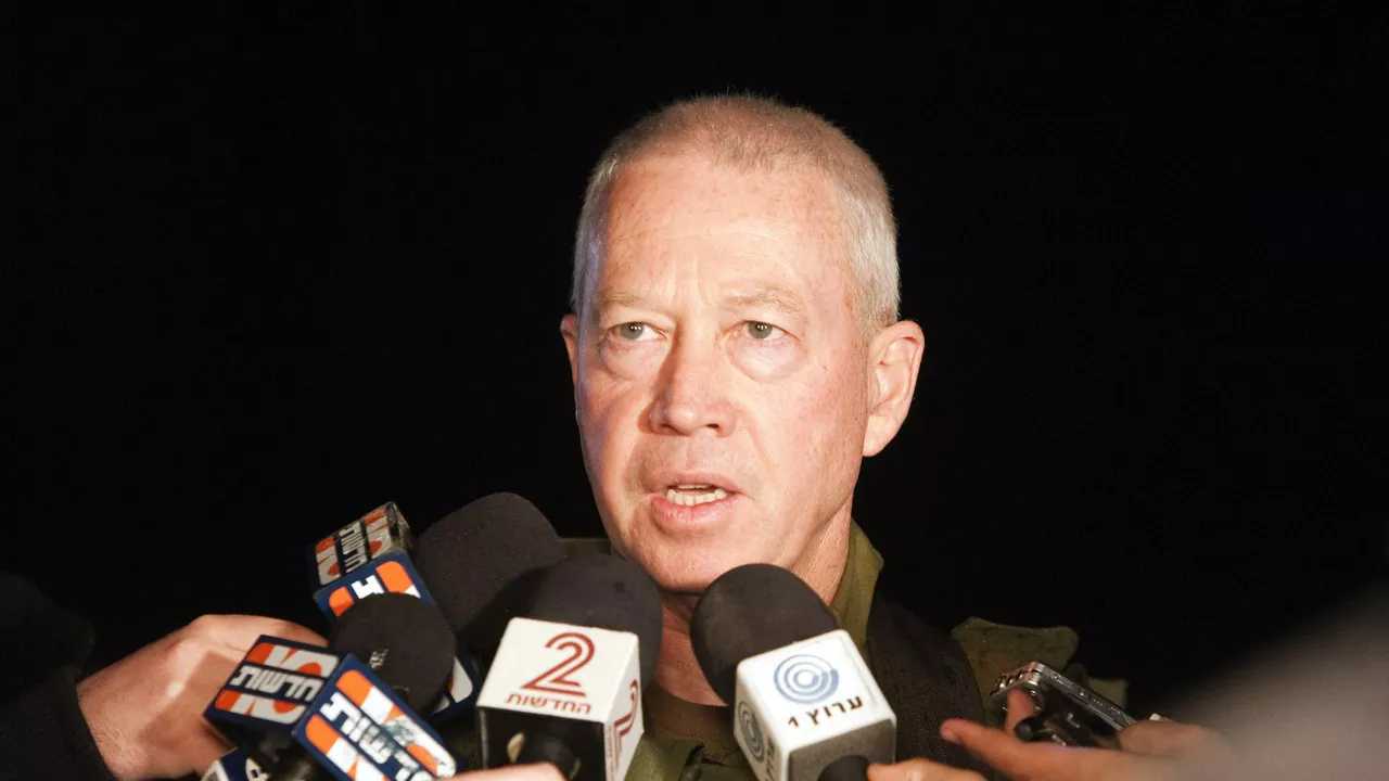 وزير الدفاع الإسرائيلي يزور أذربيجان لبحث التعاون الأمني بين البلدين