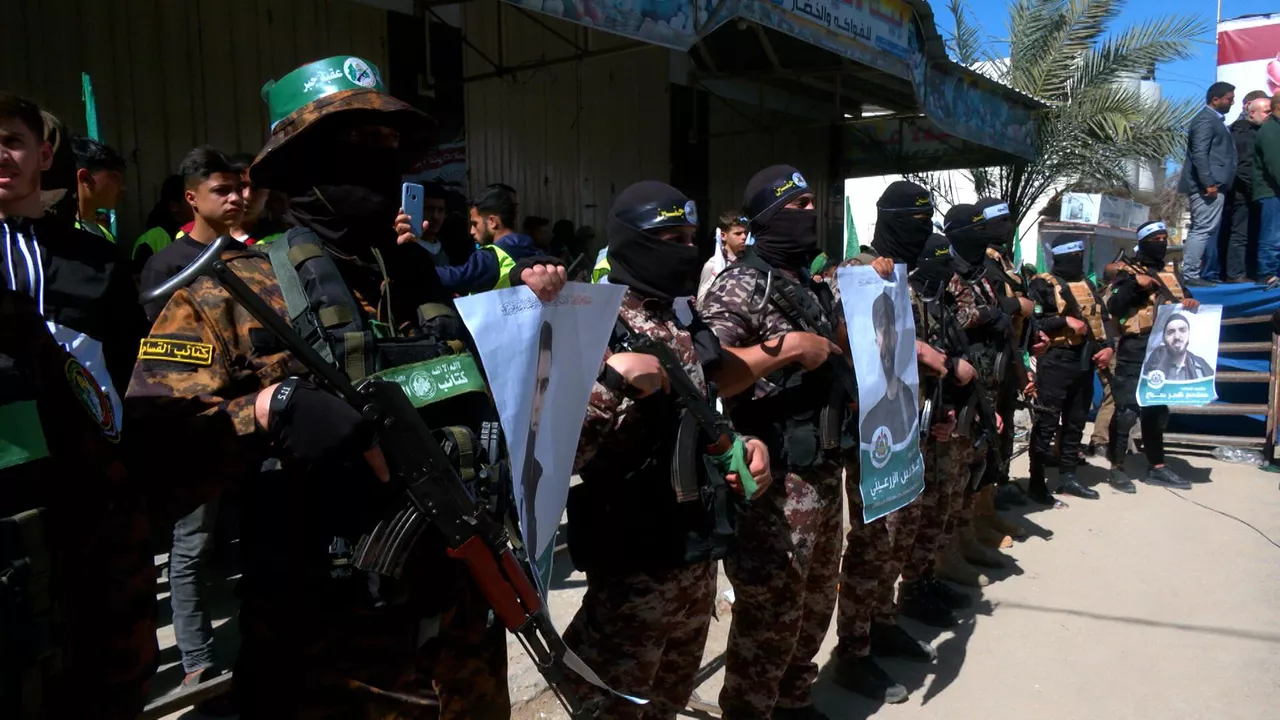 "حماس": لدى المقاومة الفلسطينية فرصة لطرد الاحتلال من كل الضفة الغربية