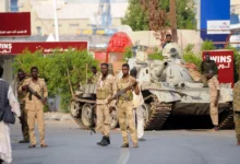 معارك عنيفة بين الجيش السوداني و"الدعم السريع" في محيط قاعدة سلاح المدرعات