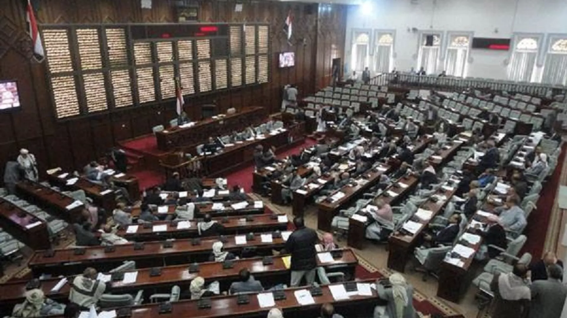 مجلس النواب اليمني: يجب أن يكون الحل السياسي مبنيا على "المرجعيات الثلاث"