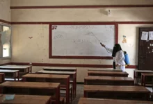 الصليب الأحمر: خمس المدارس في اليمن مغلقة بسبب النزاع