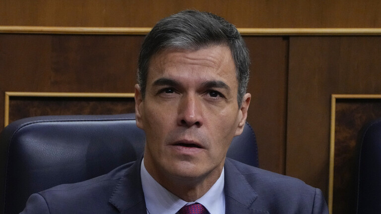 رئيس الوزراء الإسباني يطالب إسرائيل بوقف "القتل الأعمى للفلسطينيين في غزة"