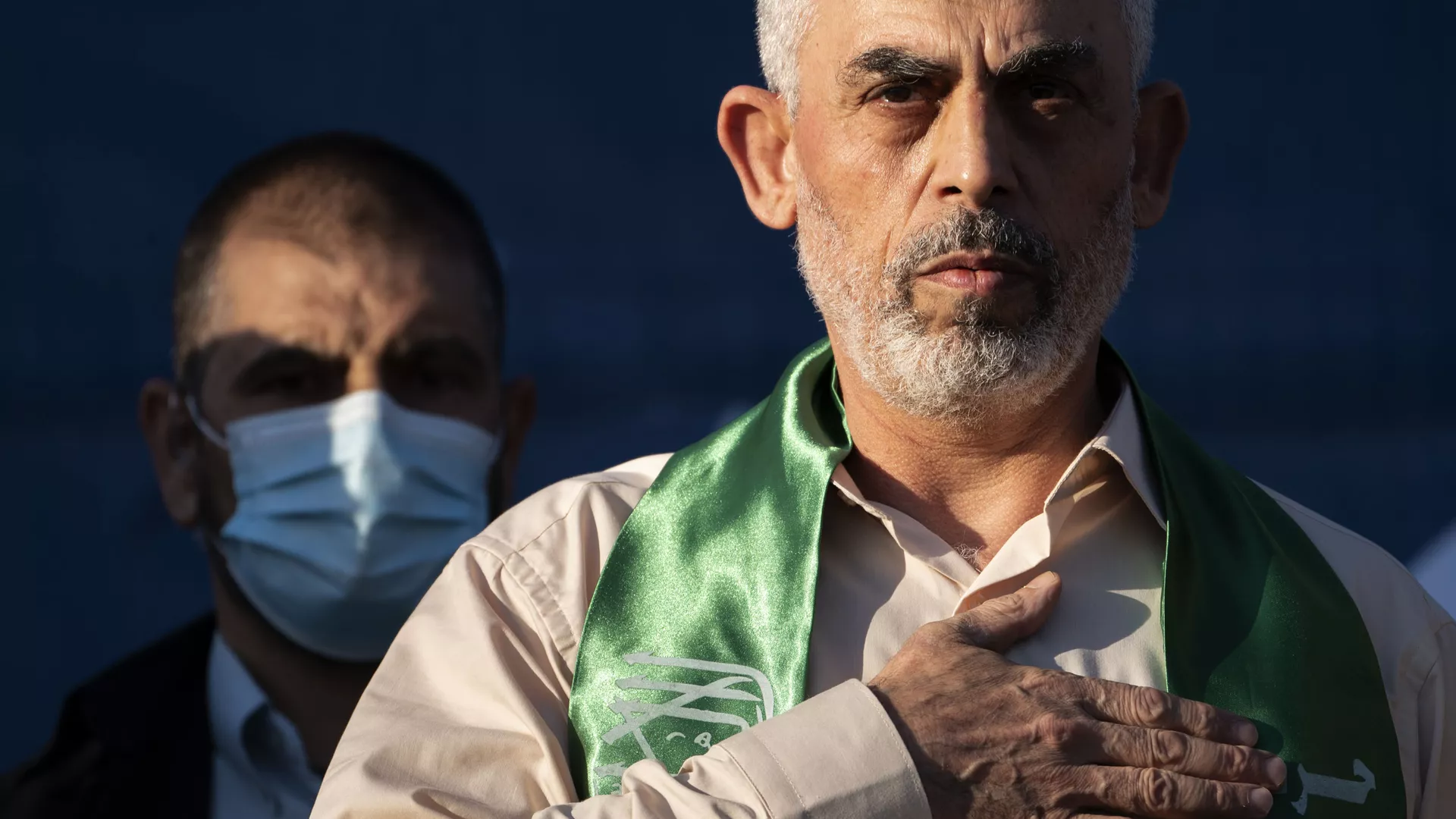 صحيفة إسرائيلية: السنوار هو الهدف من العملية العسكرية جنوبي قطاع غزة