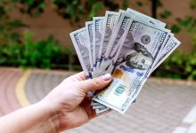 سعر الدولار اليوم في سوريا الاثنين 1 يناير 2024.. الليرة تسجل هذا الرقم