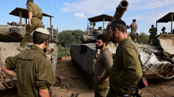 جنود إسرائيليون خلال التوغل البري في غزة / صورة: AFP (AFP)