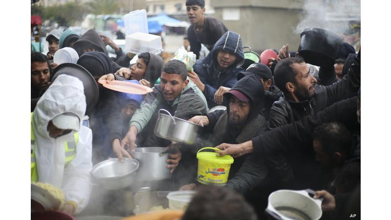 الأمم المتحدة: لم ننسحب من غزة وتوزيع المساعدات يتواصل في ظل مخاطر كبيرة