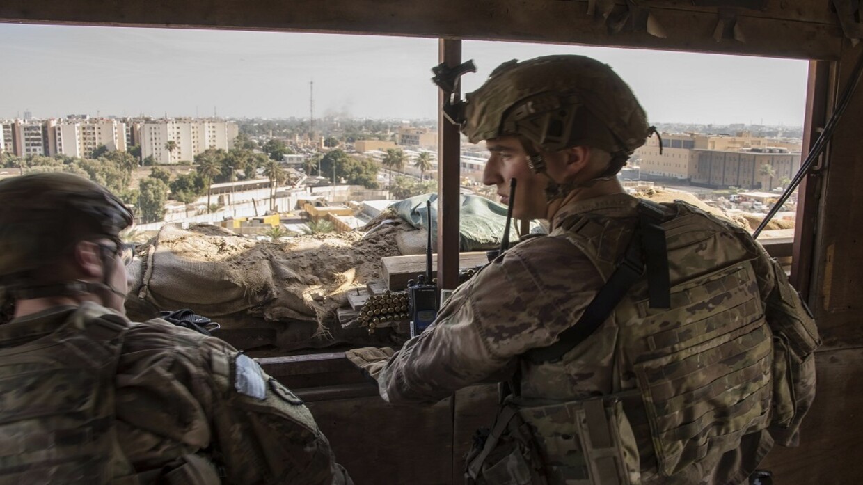 جنود أمريكيون يحرسون السفارة الأمريكية في العراق -أرشيف- / Globallookpress