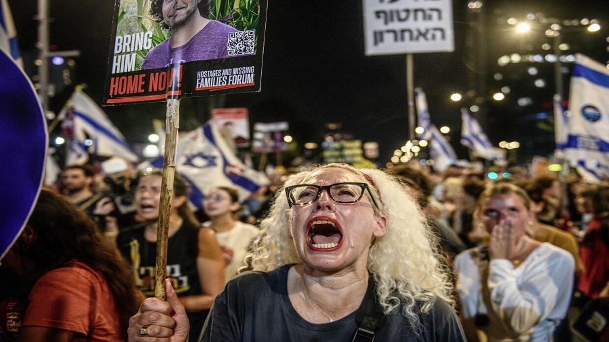 من احتجاجات تل أبيب لإجبار الحكومة على إبرام صفقة تعيد الرهائن من قطاع غزة / Globallookpress