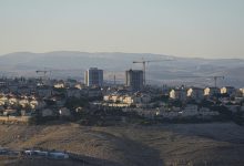 مشروع إسكان قيد الإنشاء في مستوطنة معاليه أدوميم الإسرائيلية بالضفة الغربية، يونيو 2023. / AP