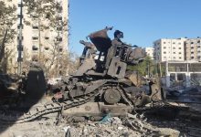 صور لآليات إسرائيلية مدمرة ومحترقة شمالي قطاع غزة