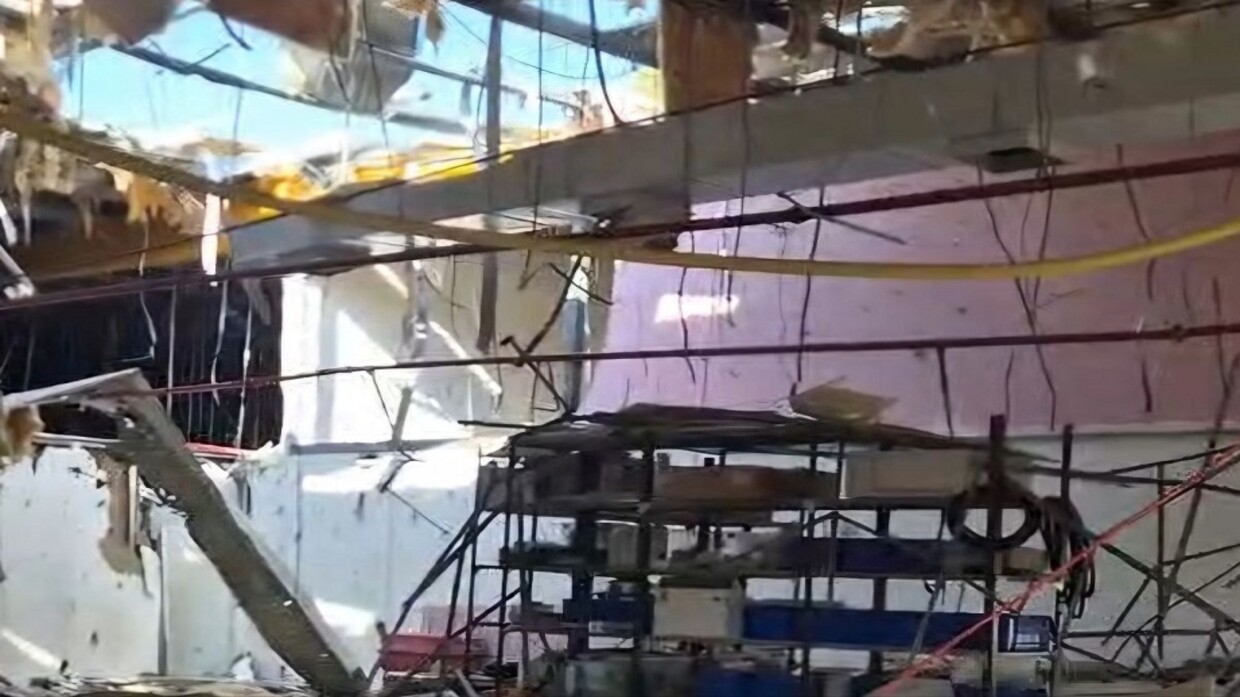 تضرر مبنى بصاروخ في مستوطنة "تل حاي" في إصبع الجليل.