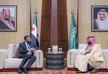 ولي العهد السعودي الأمير محمد بن سلمان والرئيس السوري أحمد الشرع / AP