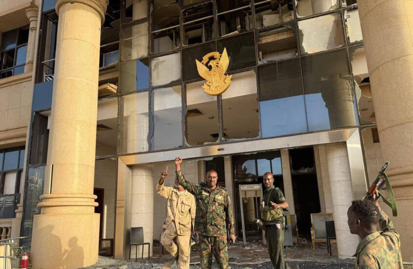 قوات مسلحة سودانية في القصر الرئاسي بالخرطوم، السودان، 21 مارس / Globallookpress