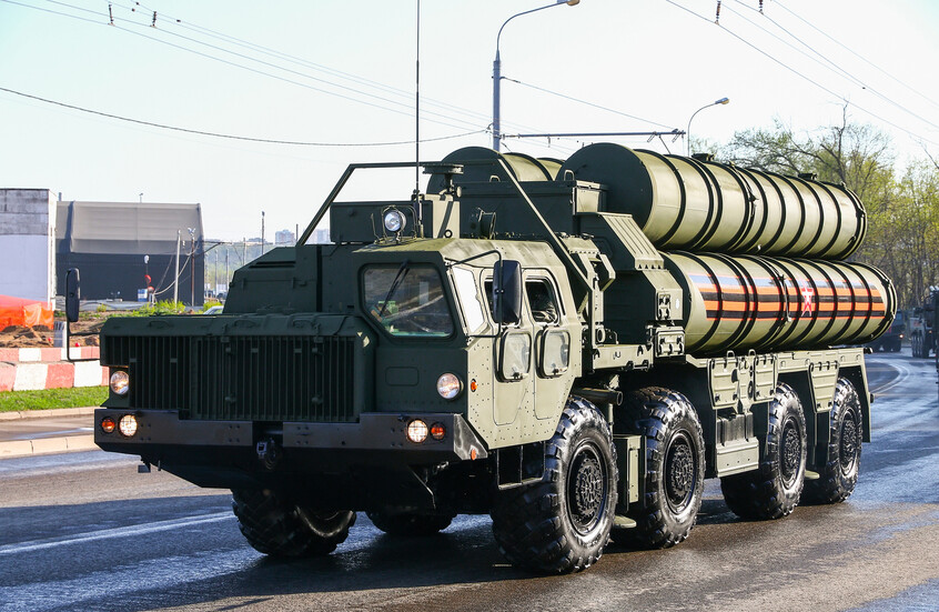 منظومة الدفاع الجوي الروسية المتطورة S-400 / Gettyimages.ru