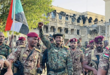 البرهان يصدر قرارا بإخلاء الخرطوم من المسلحين خلال أسبوعين وتشكيل لجنة لتهيئة عودة المواطنين