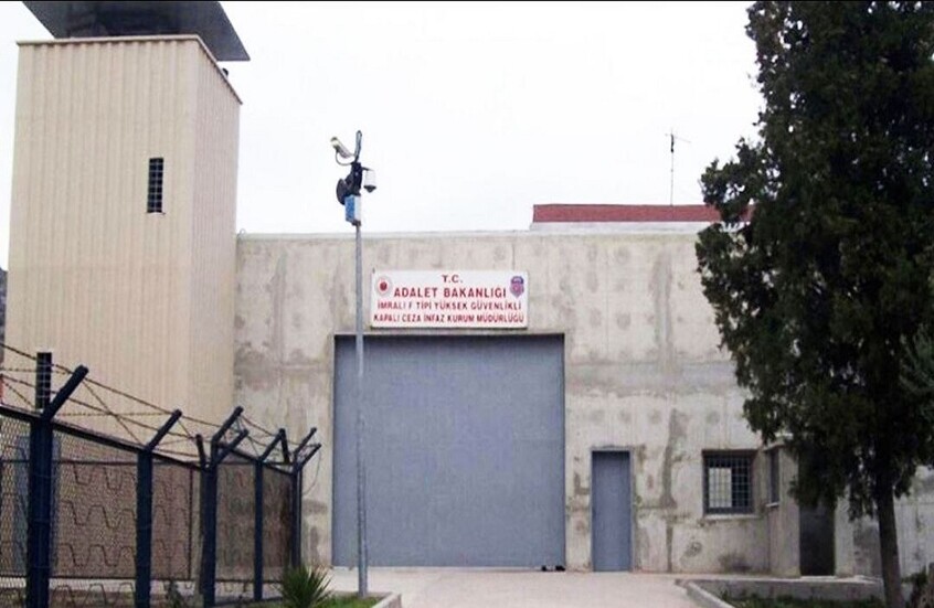 سجن امرلي في تركيا والذي يقضي فيه عبدالله أوجلان فترة سجنه / مواقع التواصل الاجتماعي