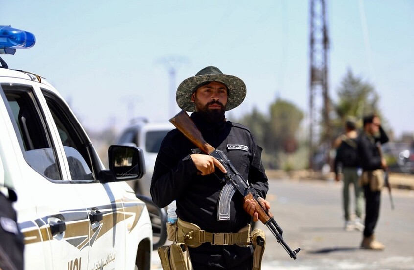 قوات الأمن والداخلية السورية تبدأ انتشارها في قرى وبلدات محافظة السويداء السورية - 19 يوليو 2025.