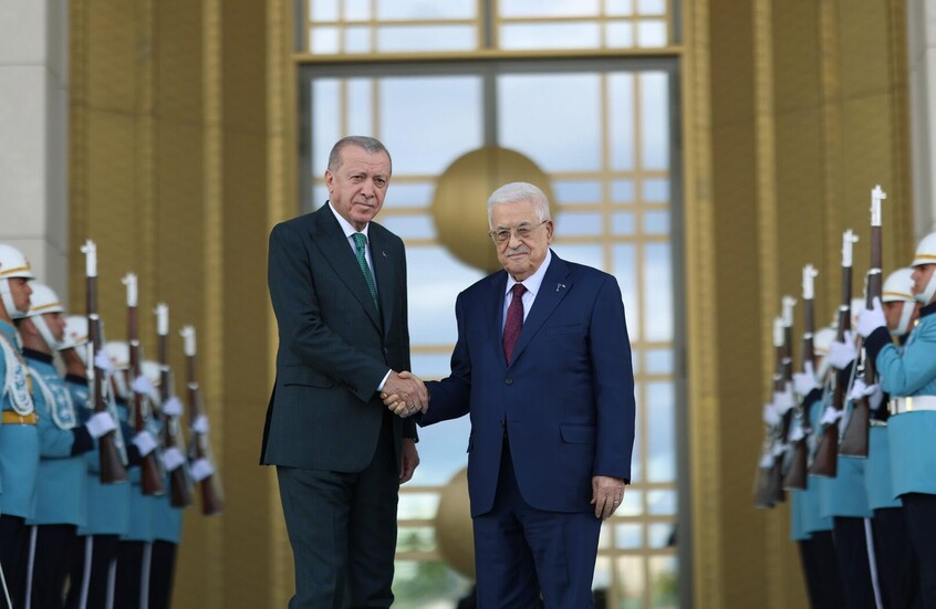 الرئيس التركي رجب طيب أردوغان والرئيس الفلسطيني محمود عباس في المجمع الرئاسي بأنقرة / - @iletisim / RT
