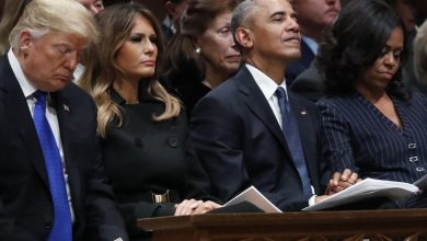 الرئيس الأمريكي دونالد ترامب، والسيدة الأولى ميلانيا ترامب، والرئيس الأسبق باراك أوباما، وميشيل أوباما - صورة أرشيفية / AP