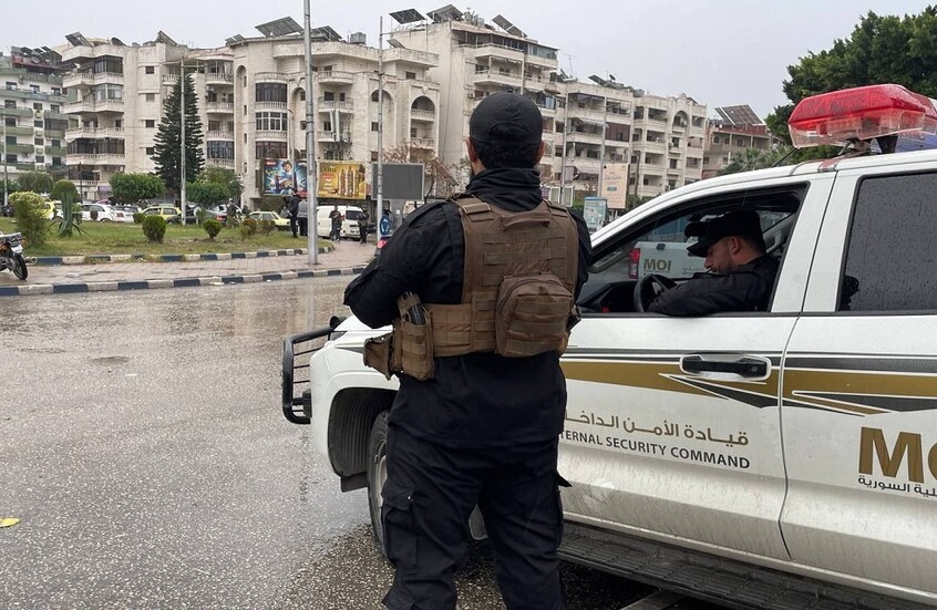 انتشار واسع لقوى الأمن الداخلي في اللاذقية لضمان الأمن وحماية السلامة العامة.