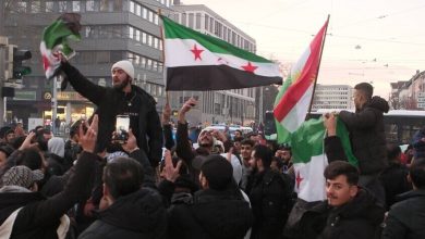 سوريون يحتفلون بسقوط نظام الاسد - ألمانيا، كاسل 8 ديسمبر 2025 / Globallookpress