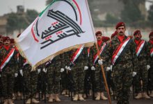 10 ديسمبر 2025، العراق، بغداد: جنود من قوات الحشد الشعبي العراقي يشاركون في عرض عسكري بمناسبة الذكرى السنوية الثامنة لانتصار العراق على تنظيم الدولة الإسلامية (داعش). / Gettyimages.ru