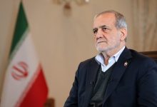 الرئيس الإيراني مسعود بزشكيان / - khamenei.ir / RT