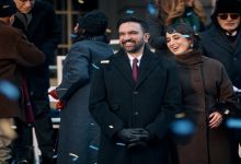 العمدة زهران ممداني، على اليسار، وزوجته راما دواجي يتفاعلان خلال حفل تنصيب مامداني الخميس في نيويورك.