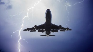 صاعقة تضرب طائرة فريق إسرائيلي في الأجواء