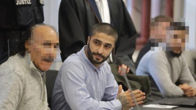 مغني الراب المرحل خلال جلسة المحكمة / "بيلد"