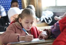 طالبة من أحد الصفوف الدراسية في مدارس وزارة التربية ـ 6 كانون الثاني 2026 (وزارة التربية السورية)