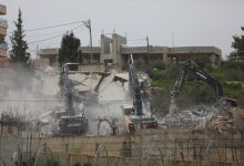 القوات الإسرائيلية تهدم مبنى من 3 طوابق في قرية الخضر جنوب بيت لحم في الضفة الغربية. / Globallookpress