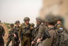 رئيس الأركان الإسرائيلي إيال زامير (وسط الصورة) - صورة أرشيفية / RT