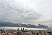 حريق في خزان وقود بمطار الكويت الدولي - 25 مارس 2026. / Globallookpress