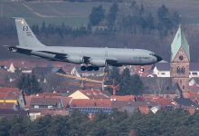 طائرة التزود بالوقود الأمريكية من طراز بوينغ KC-135R / Boris Roessler / Globallookpress