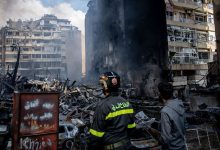 آثار الغارة الإسرائيلية التي استهدفت منطقة بربور- كورنيش المزرعة في العاصمة اللبنانية بيروت / Gettyimages.ru