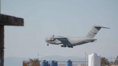 طائرة عسكرية أمريكية فوق منطقة قرب قاعدة نور خان الجوية في روالبندي، باكستان - 19 أبريل 2026. / Globallookpress