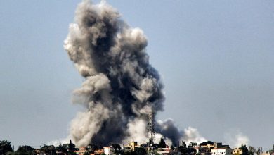 تصاعد الدخان عقب غارة جوية إسرائيلية استهدفت بلدة أرنون جنوب لبنان يوم السبت. / Gettyimages.ru