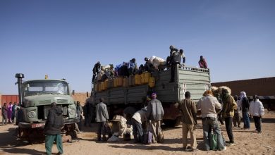 مهاجرون مستعدون لعبور الصحراء - صورة تعبيرية / Gettyimages.ru