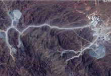 \صورة الأقمار الصناعية تظهر نظرة عامة على مجمع أنفاق "جبل بيكاكس المجاور للمنشأة النووية في نطنز، وذلك بتاريخ 30 يونيو 2026.