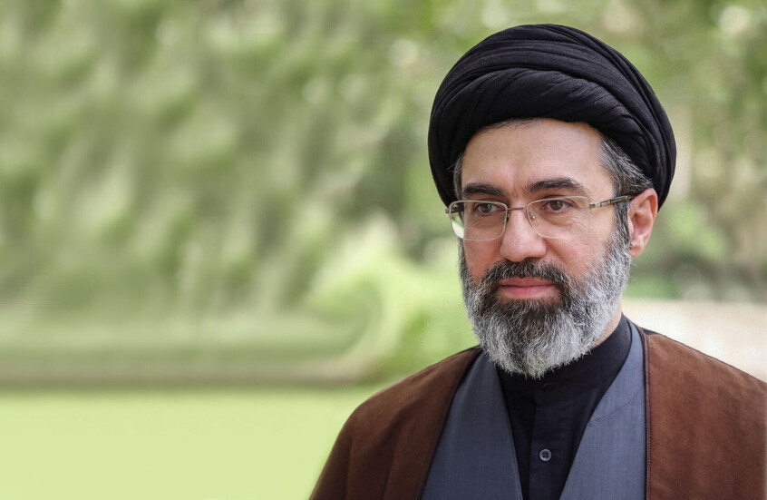 المرشد الإيراني الأعلى مجتبى خامنئي / - LEADER.IR / AP