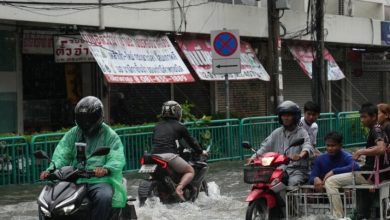 بانكوك تحت المياه.. أمطار غزيرة تعطل الطرق وتجبر سكانا على الإخلاء / AP
