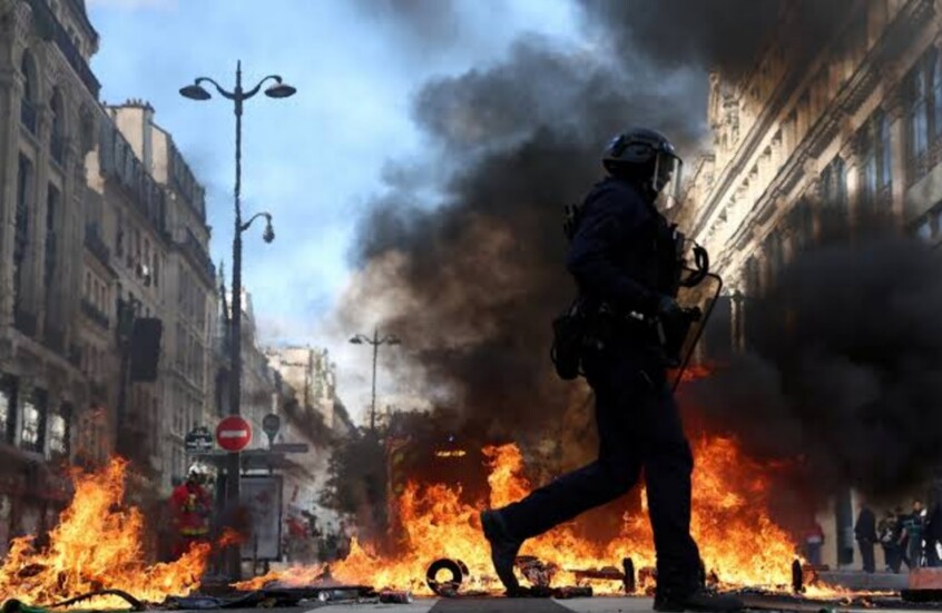 فرنسا: 1435 توقيفا و267 إصابة في صفوف الأمن خلال مظاهرات نهاية الأسبوع / Reuters
